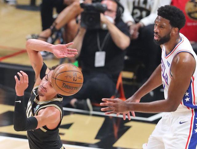 目中展现出 目中展现出