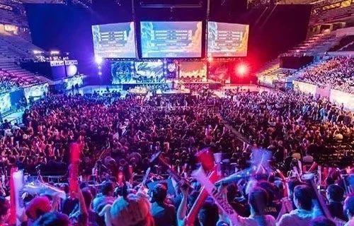 冠军联赛中 冠军联赛中